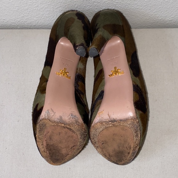 Prada platform peep toe pumps in camouflage pattern - Picture 4 of 5